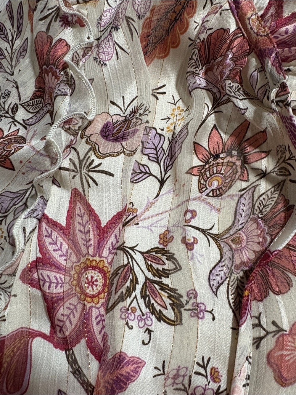 Sutures Filles Cream Floral V-Neck Short Sleeve Blouse SP - Picture 4 of 5